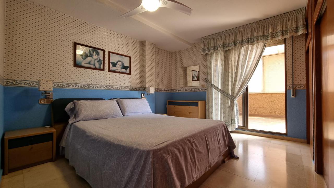 Atico Con Terraza Y 2 Habitaciones En Casco Antiguo Μπένιντορμ Εξωτερικό φωτογραφία