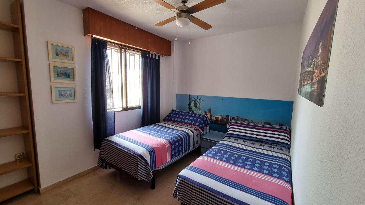 Atico Con Terraza Y 2 Habitaciones En Casco Antiguo Μπένιντορμ Εξωτερικό φωτογραφία